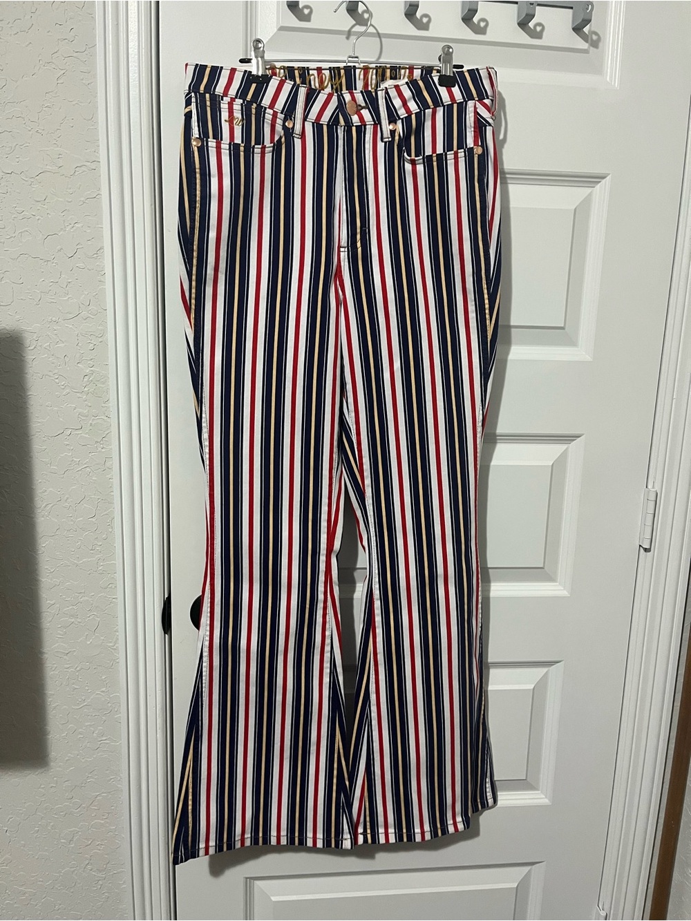 Wrangler x Lainey Wilson Patriotic Stripe Jeans - Picture 3 of 7